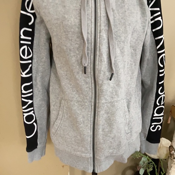 Gray and black hoodie Calvin Klein woman’s M zip up - Picture 5 of 10